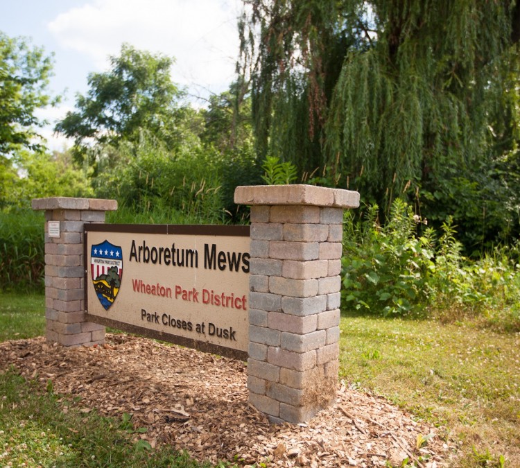 arboretum-mews-park-photo